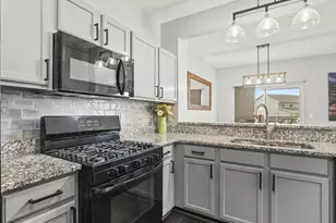 7432 Thomas Dr, Loves Park, IL 61111 - Photo 12