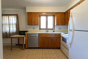 1807 Guilford Rd, Rockford, IL 61107 - Photo 10