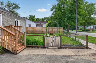 2212 Christina St, Rockford, IL 61104 - Photo 4