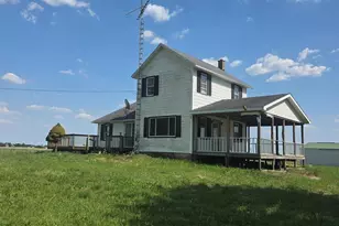 903 Sterling Rd, Dixon, IL 61021 - Photo 4