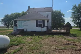 903 Sterling Rd, Dixon, IL 61021 - Photo 10