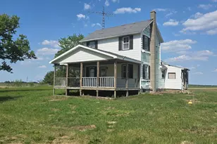 903 Sterling Rd, Dixon, IL 61021 - Photo 1