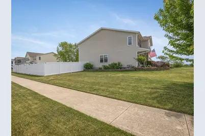 14019 Queenanns Way, Poplar Grove, IL 61065 - Photo 2