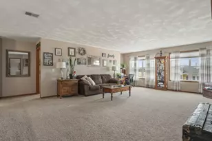 14019 Queenann's Way, Poplar Grove, IL 61065 - Photo 24