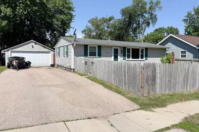 7518 Mildred, Machesney Park, IL 61115 - Photo 2