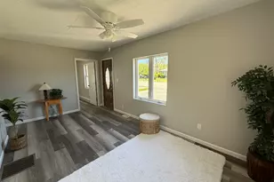230 S Hackett St, South Beloit, IL 61080 - Photo 10
