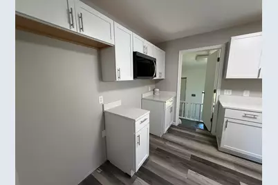 230 S Hackett Street, South Beloit, IL 61080 - Photo 16