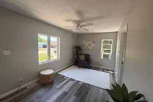 230 S Hackett St, South Beloit, IL 61080 - Photo 6