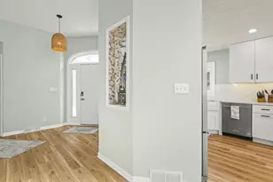 847 Breckenboro Rd, Lake Summerset, IL 61019 - Photo 4