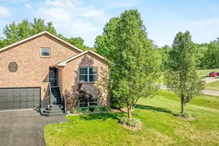 428 Lockwood Rd, Lake Summerset, IL 61019 - Photo 2