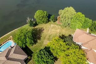 12755 Westbrook Point, Winnebago, IL 61088 - Photo 72