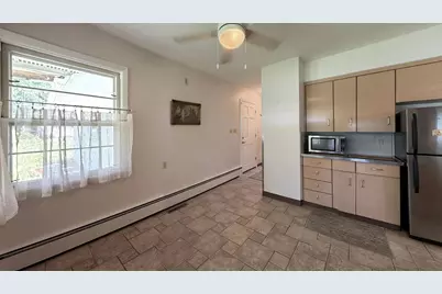 1135 Oakhill Drive, Freeport, IL 61032 - Photo 14