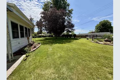 1135 Oakhill Drive, Freeport, IL 61032 - Photo 32