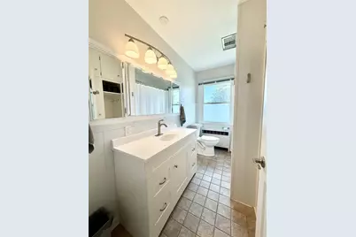 1135 Oakhill Drive, Freeport, IL 61032 - Photo 16