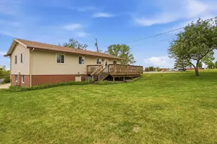 117 Kelly Ln, Galena, IL 61036 - Photo 2