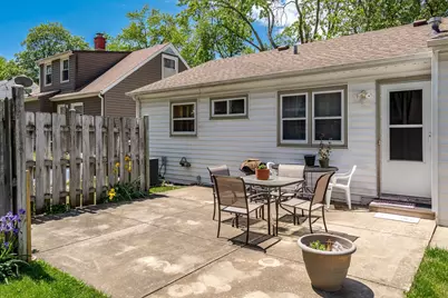 2216 Colorado Avenue, Rockford, IL 61108 - Photo 4
