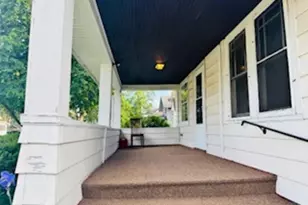 1804 Latham St, Rockford, IL 61103 - Photo 2