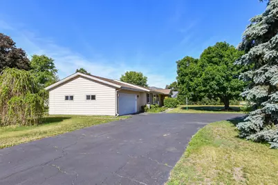 5859 Hugh Drive, South Beloit, IL 61080 - Photo 4
