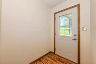 5859 Hugh Dr, South Beloit, IL 61080 - Photo 6