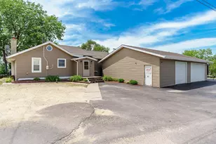 10444 Rock Ln, Roscoe, IL 61073 - Photo 2