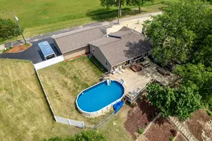 10444 Rock Ln, Roscoe, IL 61073 - Photo 12