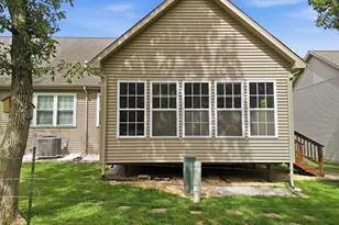 1676 Overlook Dr, Dixon, IL 61021 - Photo 6