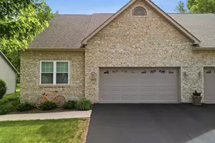 1676 Overlook Dr, Dixon, IL 61021 - Photo 2