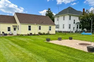 709 Logan St, Lena, IL 61048 - Photo 20