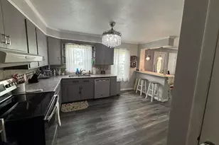 709 Logan St, Lena, IL 61048 - Photo 2