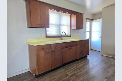 2802 8th St, Rockford, IL 61109 - Photo 10