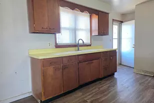 2802 8th St, Rockford, IL 61109 - Photo 10