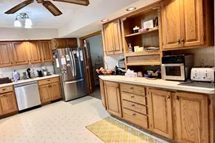 306 Beacon Dr, Belvidere, IL 61008 - Photo 12