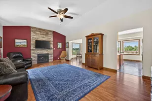 6880 E Cherry Hill Rd, Ridott, IL 61067 - Photo 8
