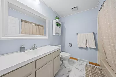 1393 Bryn Mawr Street, Rockford, IL 61107 - Photo 16