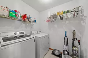 663 Ashleigh Ln, Roscoe, IL 61073 - Photo 10