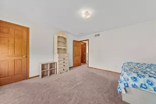 663 Ashleigh Ln, Roscoe, IL 61073 - Photo 8