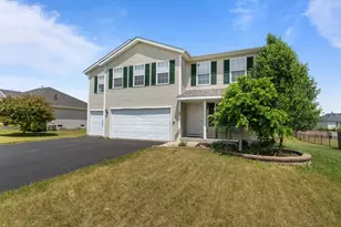 663 Ashleigh Ln, Roscoe, IL 61073 - Photo 2