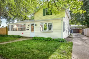 304 N 3rd St, Oregon, IL 61061 - Photo 1