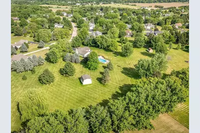 1 Glen Abbey Drive, Rockford, IL 61107 - Photo 2