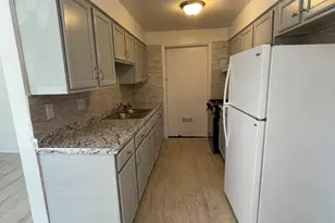 2910 Chatham Ln, Rockford, IL 61101 - Photo 4