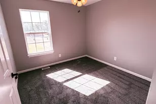 2433 River Oaks Ln, Rockford, IL 61102 - Photo 20