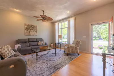 1021 Bertram Drive, Freeport, IL 61032 - Photo 4
