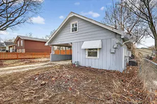 2929 Sewell St, Rockford, IL 61109 - Photo 2