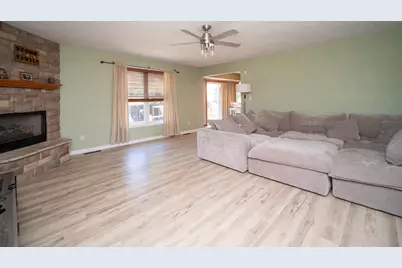 3040 Beutell Lane, Machesney Park, IL 61115 - Photo 4