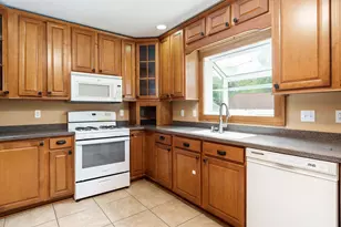 229 N Gardiner Ave, Rockford, IL 61107 - Photo 12