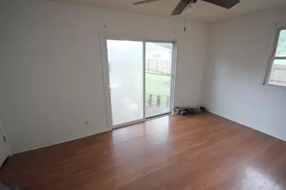 219 N Chicago Avenue, Rockford, IL 61107 - Photo 10