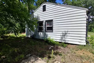 2101 Martha Ave, Rockford, IL 61104 - Photo 6