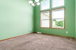 622 Ashleigh Ln, Roscoe, IL 61073 - Photo 18
