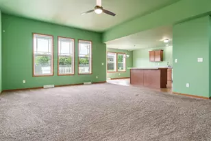 622 Ashleigh Ln, Roscoe, IL 61073 - Photo 6