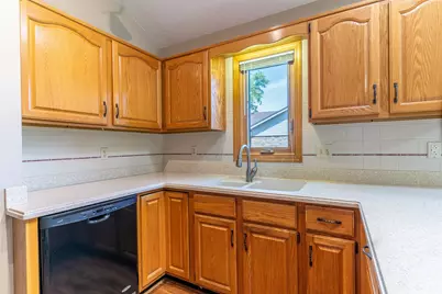 6320 Old Hunters Run, Rockford, IL 61114 - Photo 12